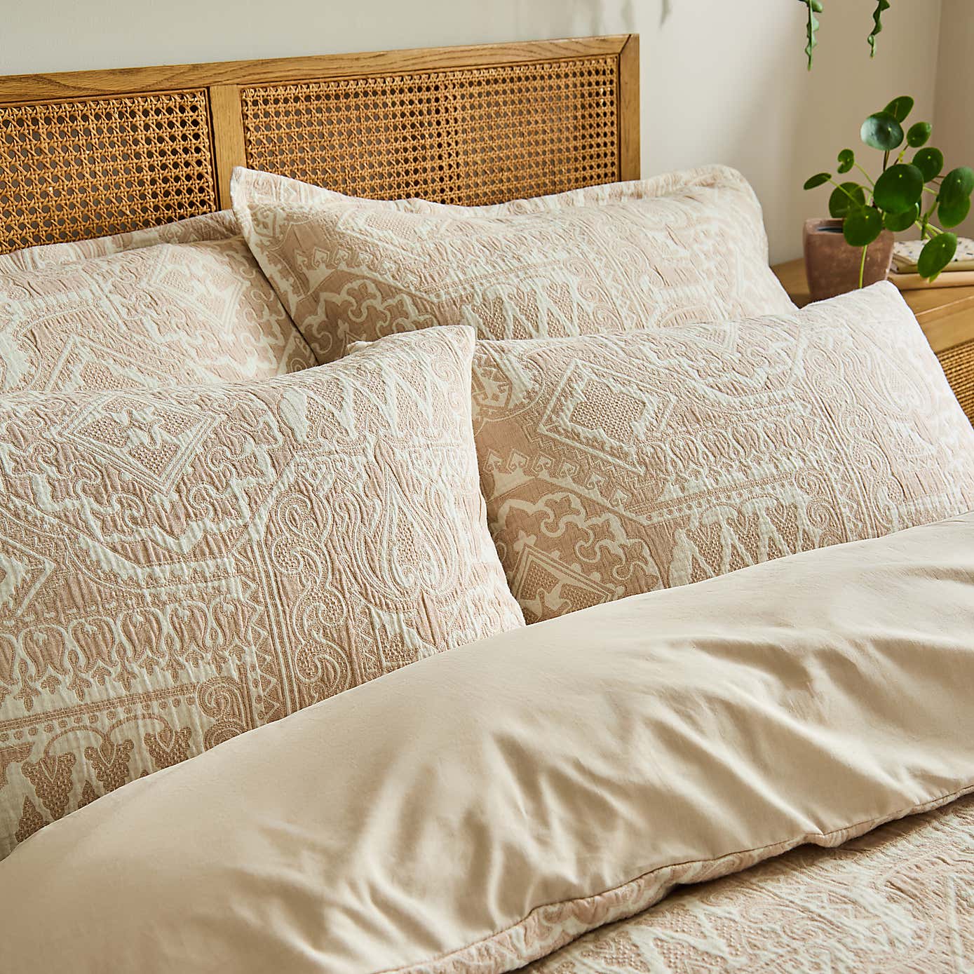 Medina Jacquard Cotton Duvet Cover & Pillowcase Set