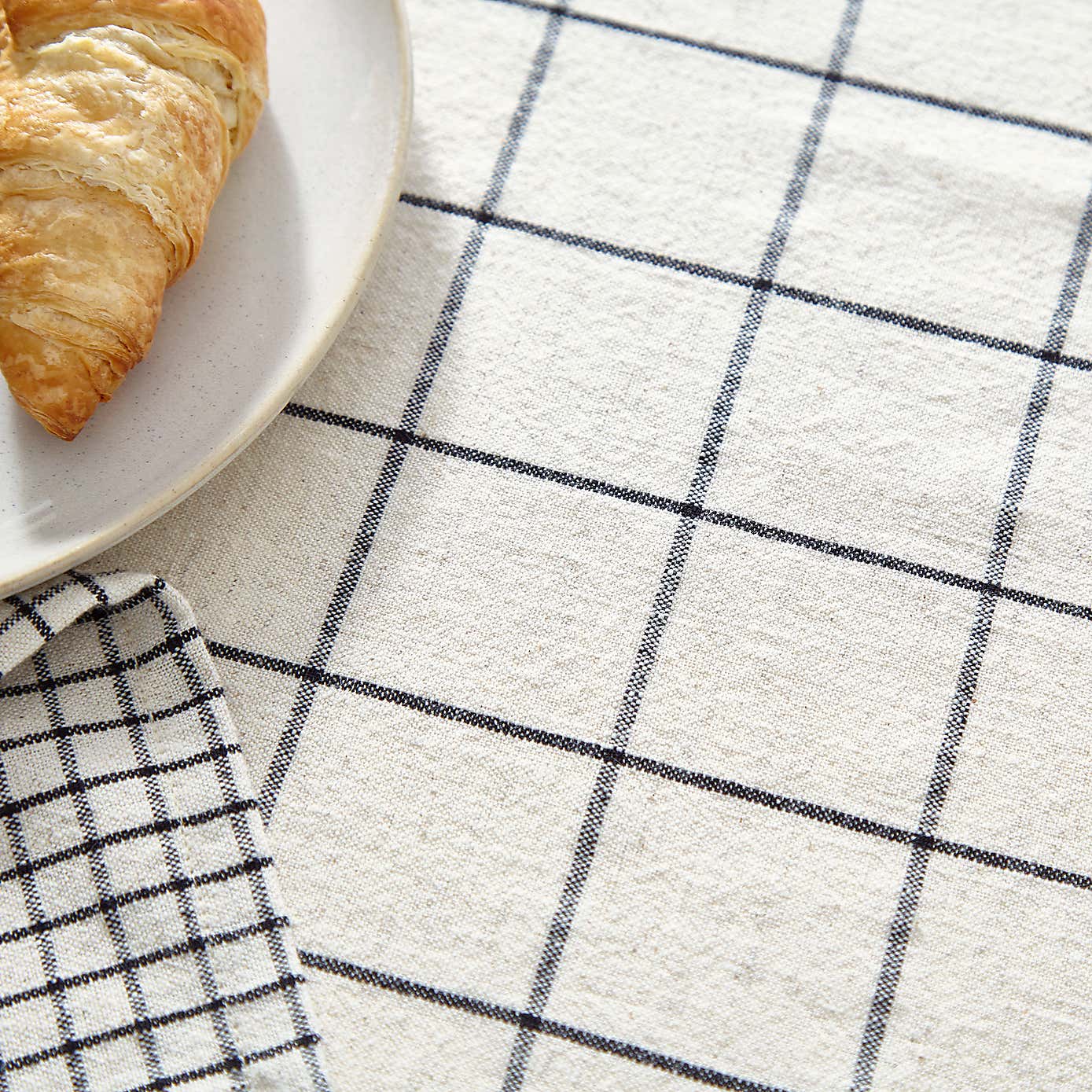 Wide Check Tablecloth