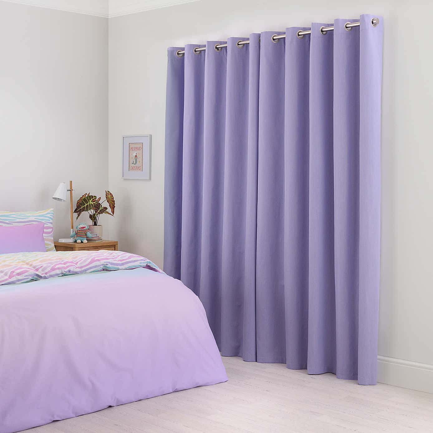 Solar Blackout Eyelet Curtains