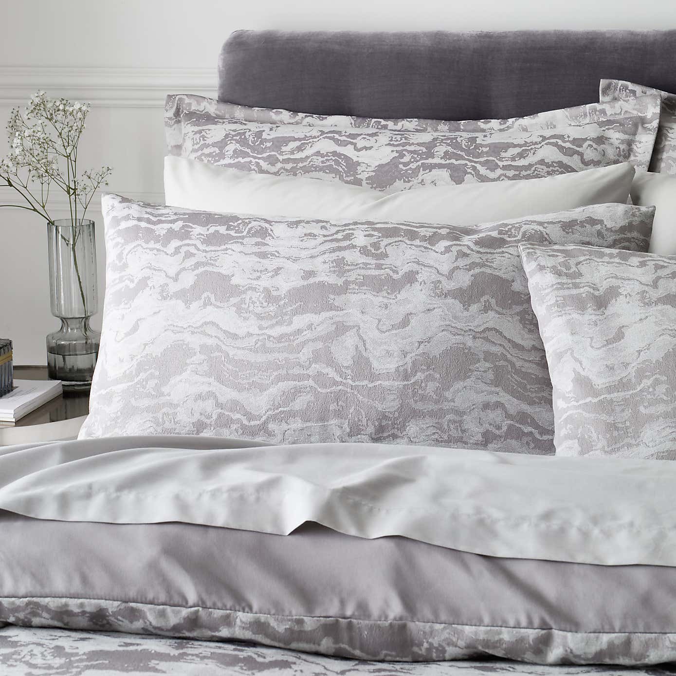 Marble Jacquard Duvet Cover and Pillowcase Set