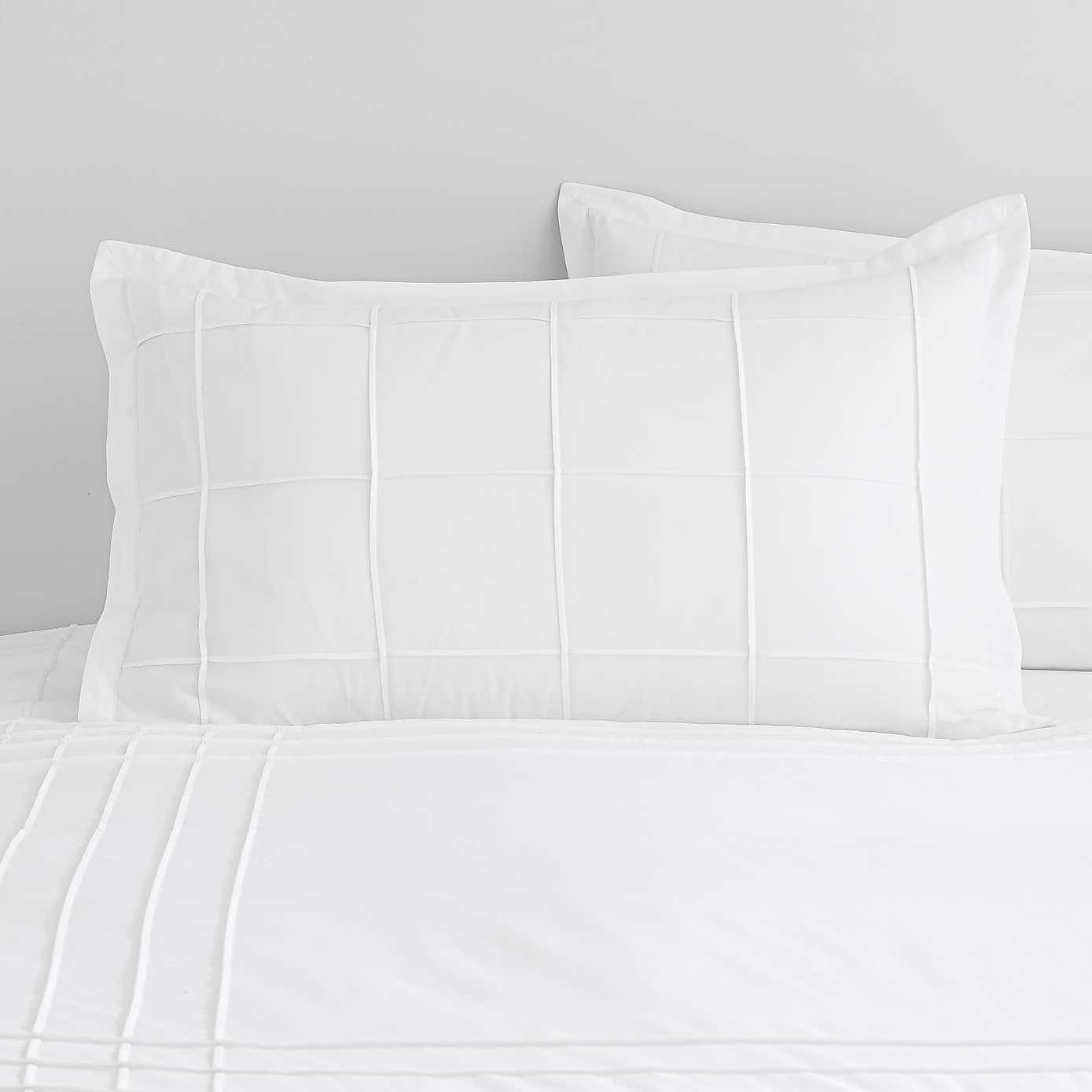 Jessa Pintuck Oxford Pillowcase