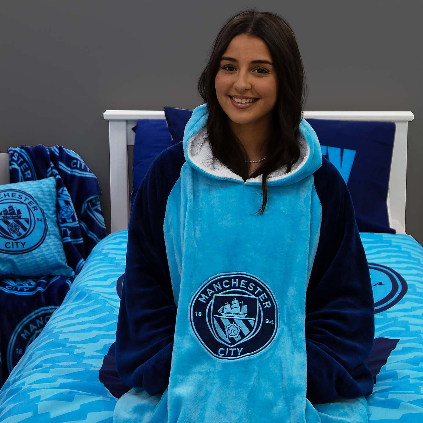 Manchester City Hooded Wearable Fleece