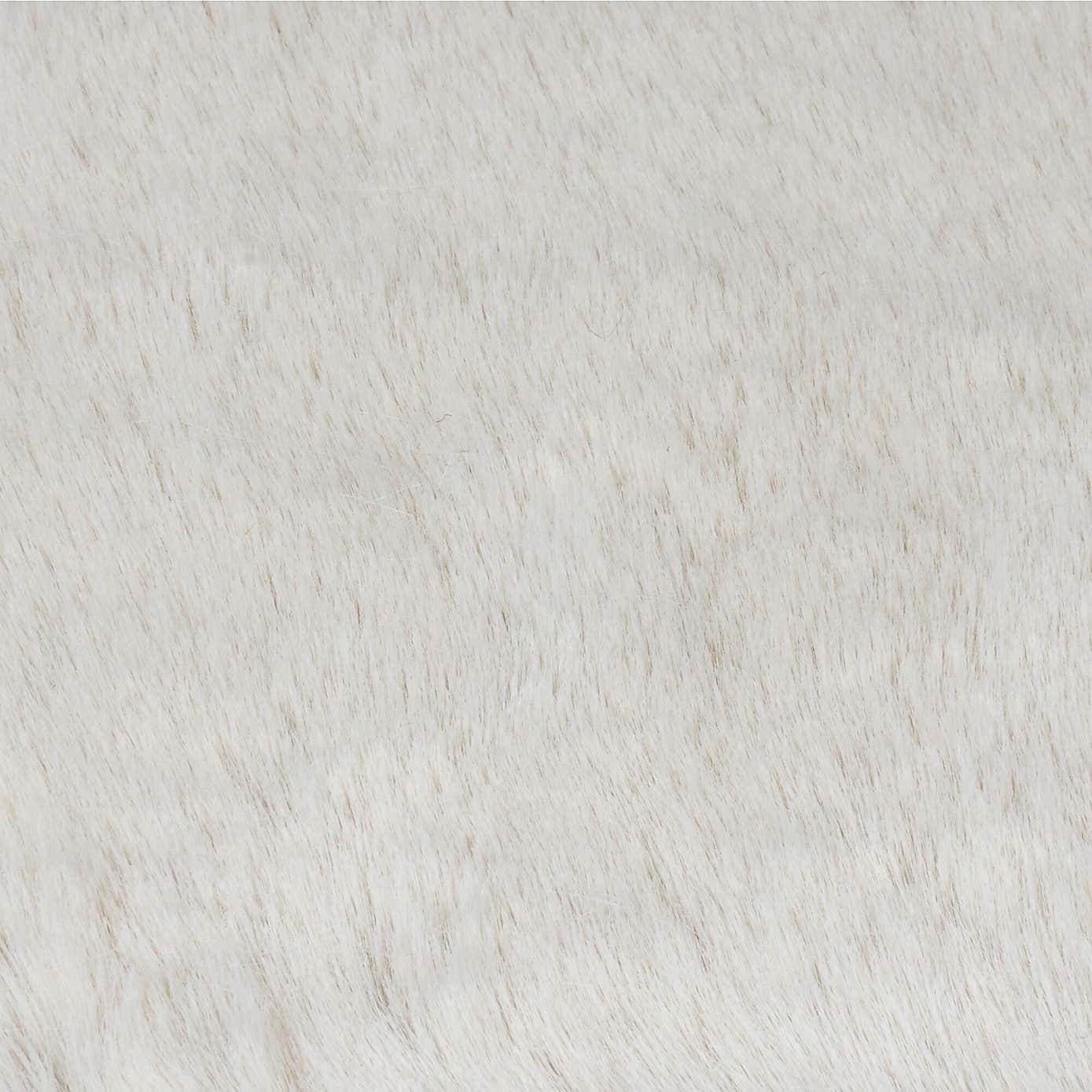 Ivy Luxury Faux Fur Rug
