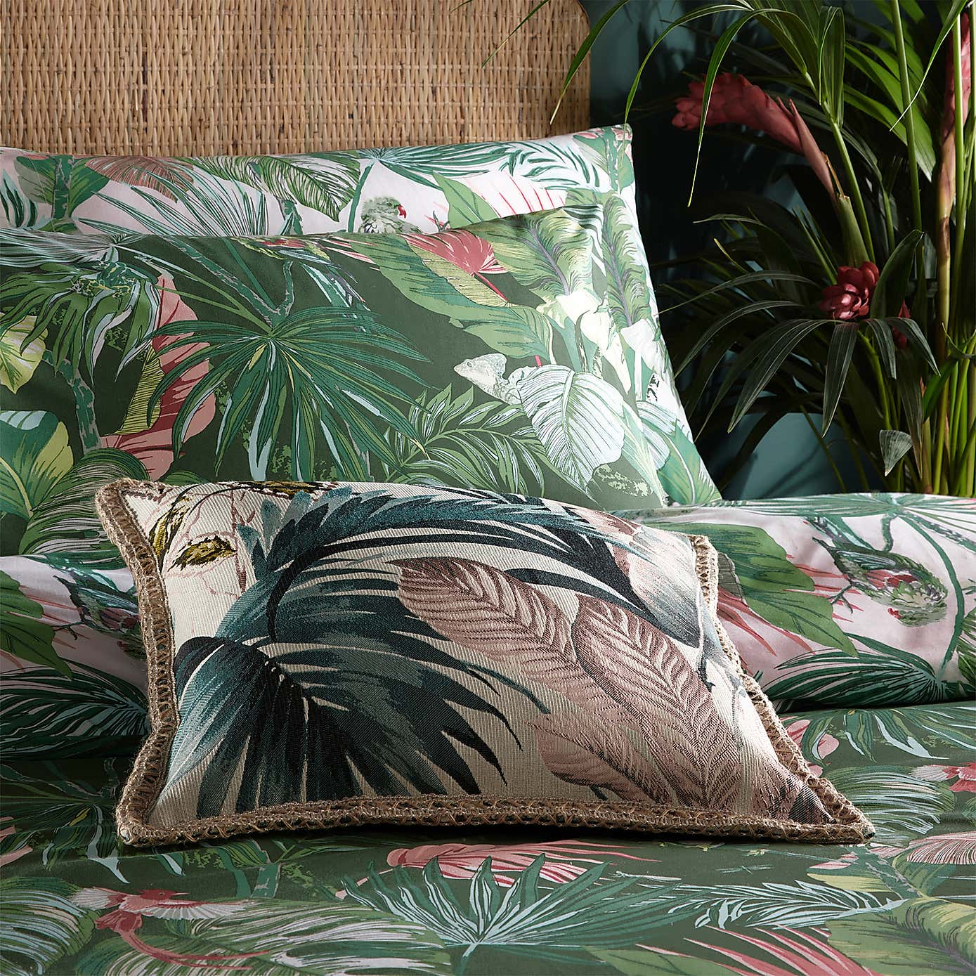 Furn. Amazonia Jade Floral Reversible Duvet Cover and Pillowcase Set