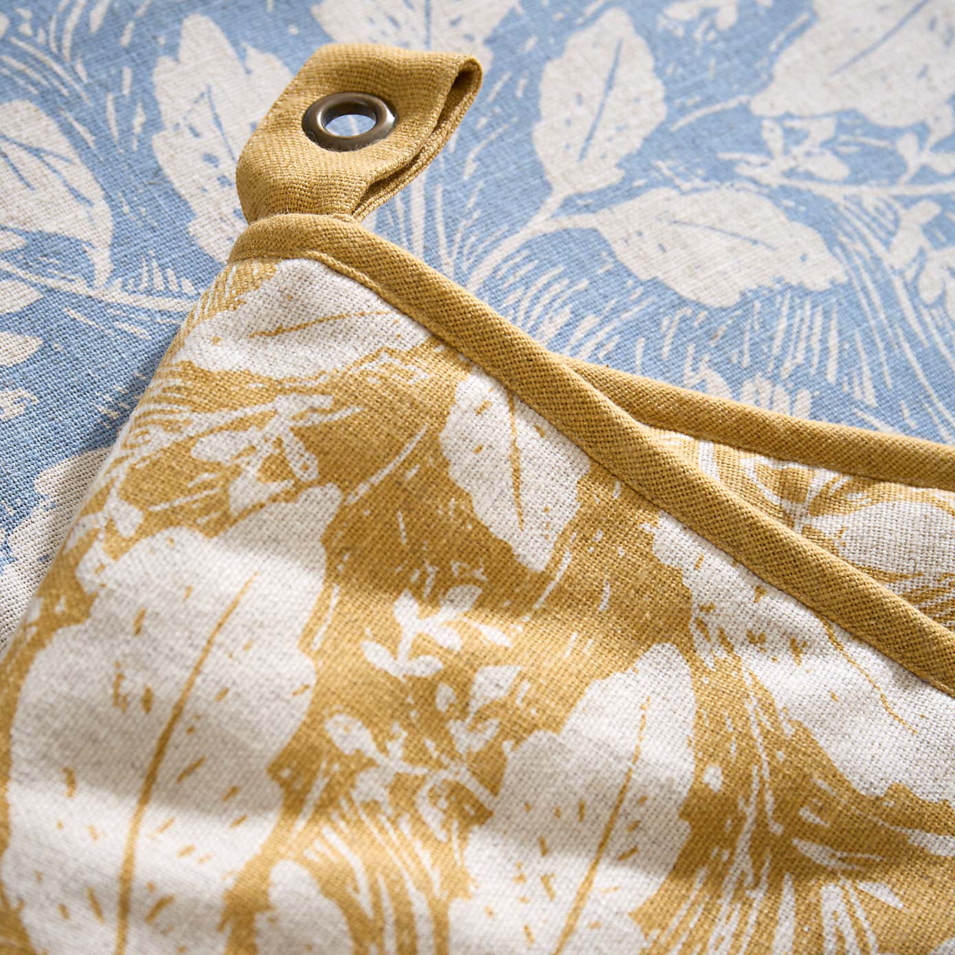 NHM Meadow Starling Double Oven Glove