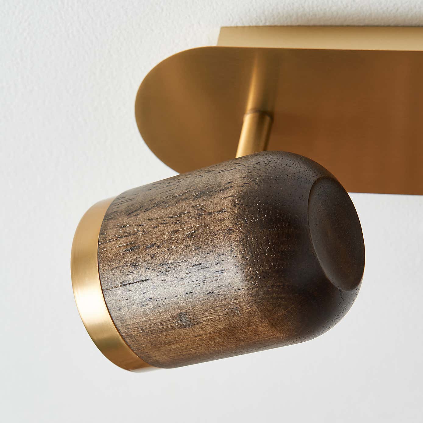 Gio Retro 4 Light Adjustable Spotlight Bar