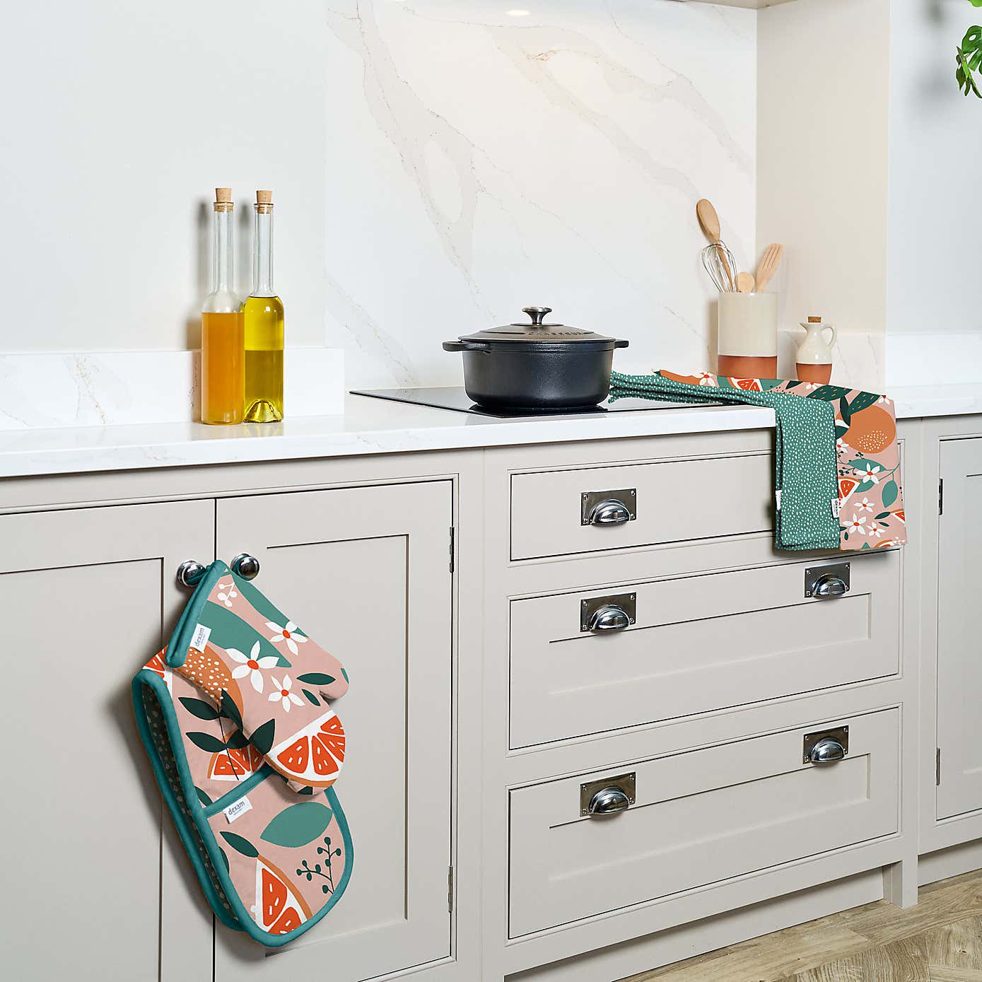 Dexam Exotic Fruit Blush Cotton Double Oven Gloves