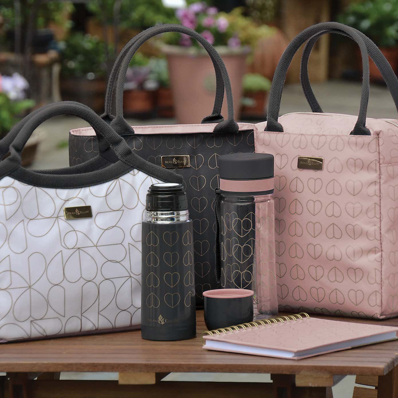 Beau and Elliot 350ml Vacuum Insulated Vacuum Flask