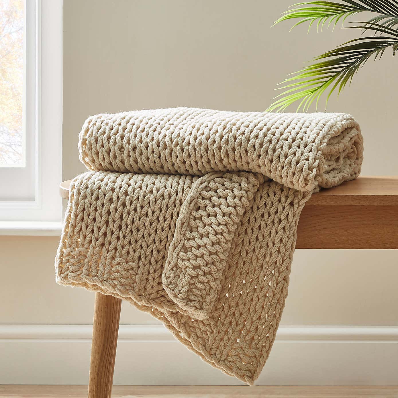 Chunky Knit White Throw