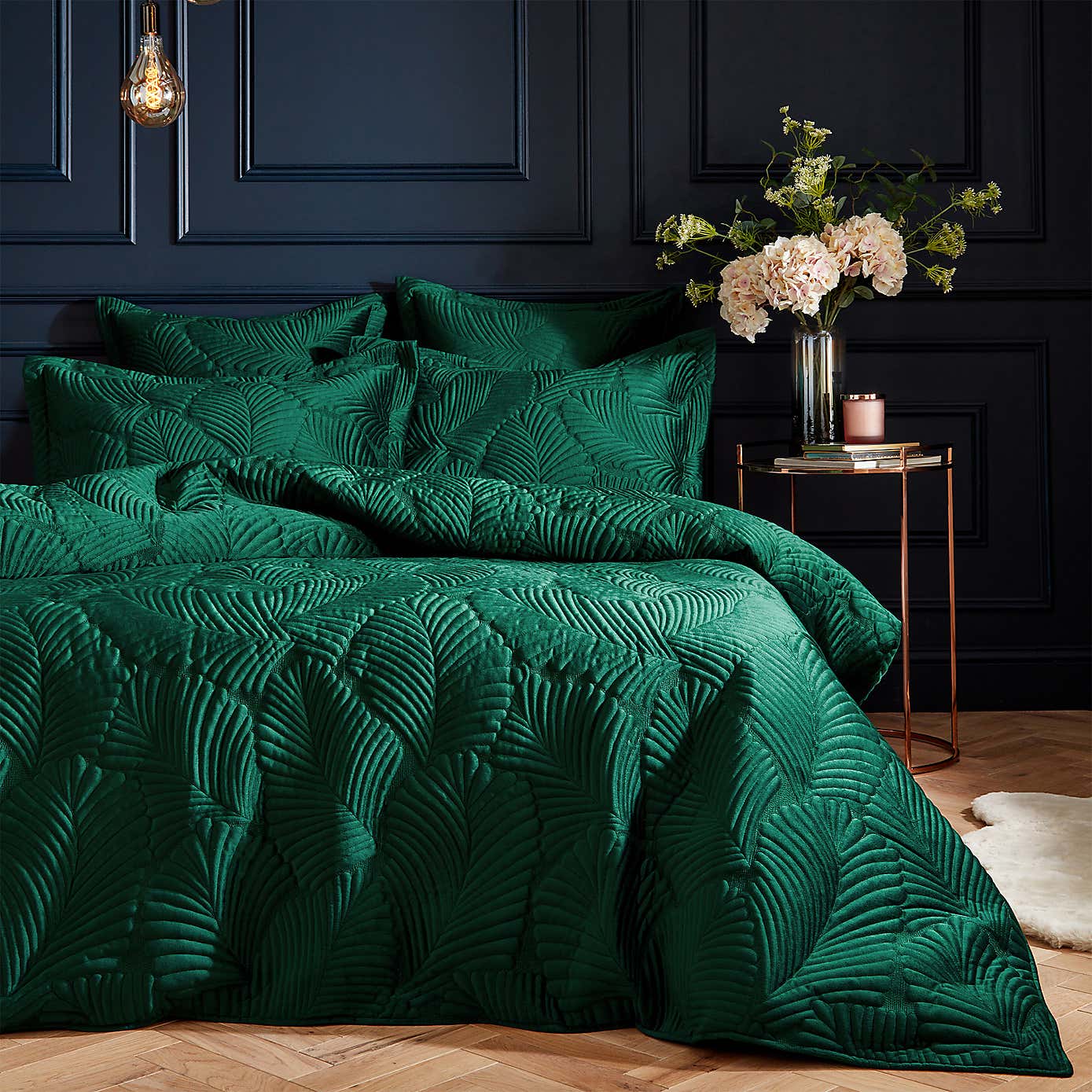 Palmeria Emerald Velvet Duvet Cover and Pillowcase Set