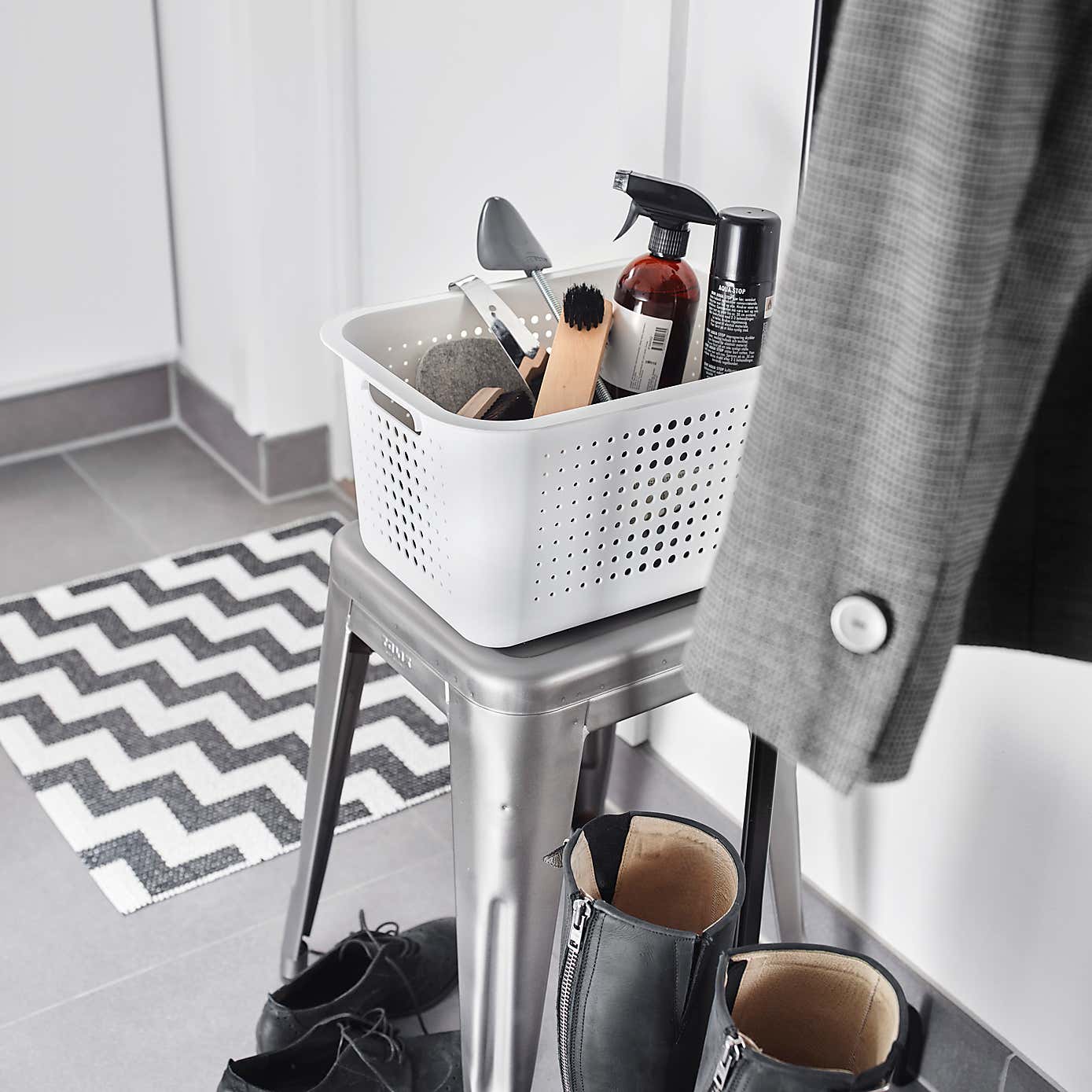 SmartStore Plastic Storage Basket with Handles