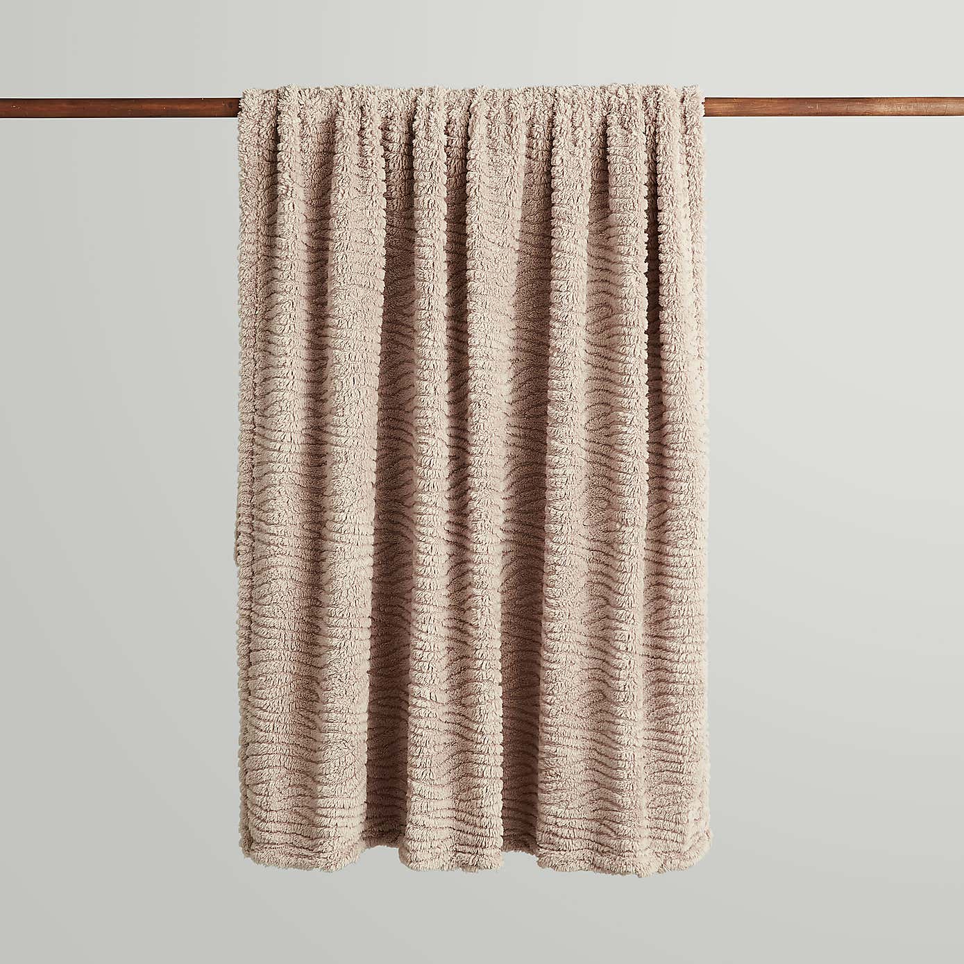 Henwood Textured Fleece Throw 130x170cm