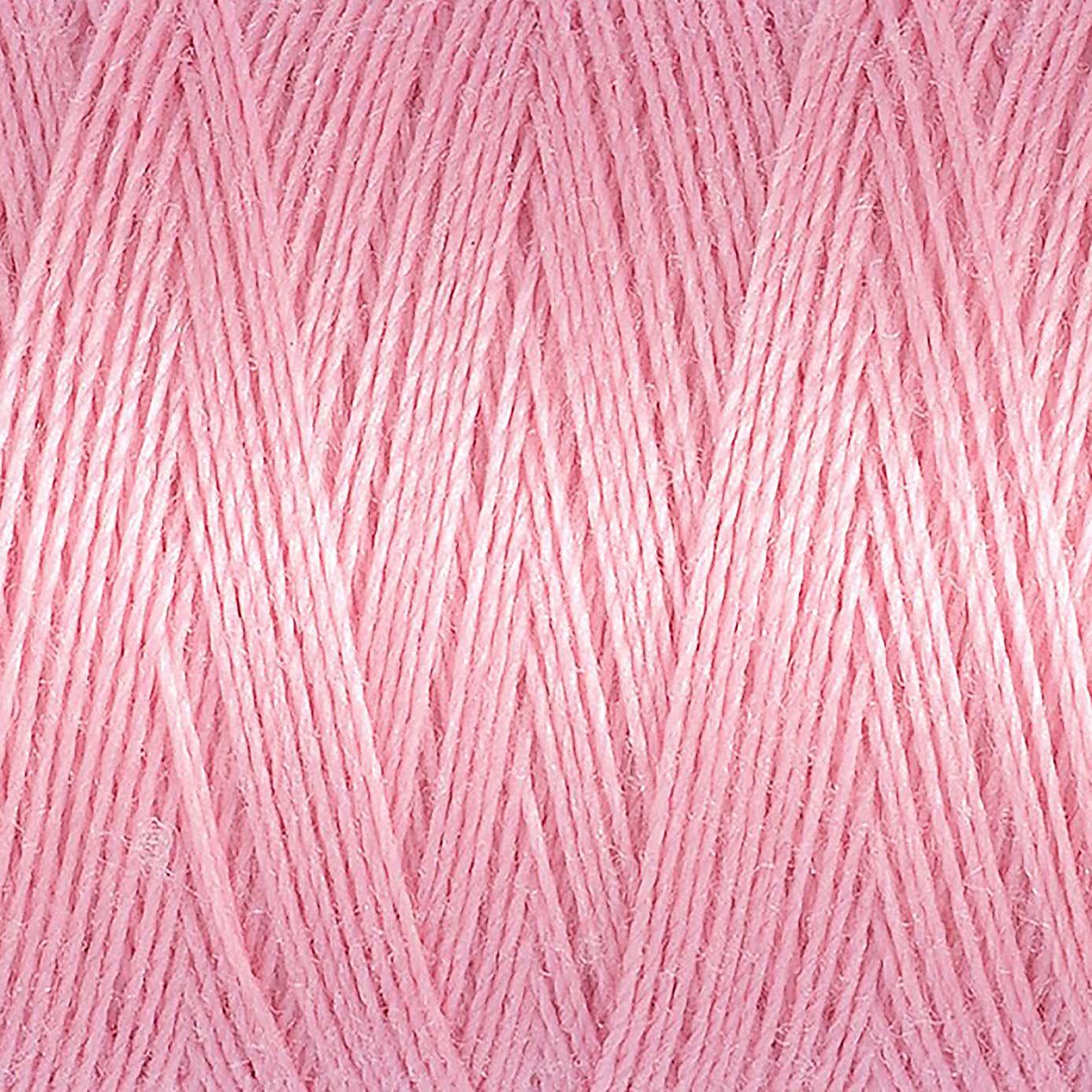 Gutermann Sew All Thread Baby Pink (43)