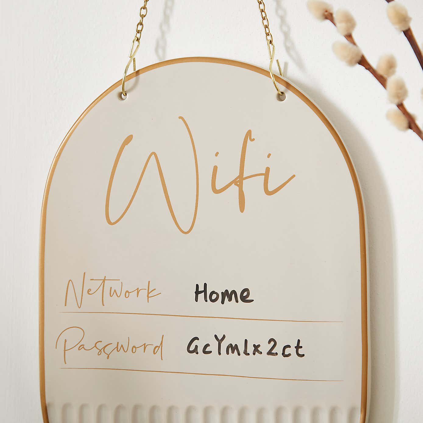 Georgi Hanging Wifi Plaque