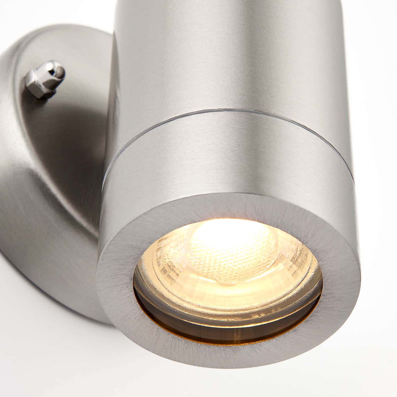 Vogue Alonzo Outdoor Wall Light