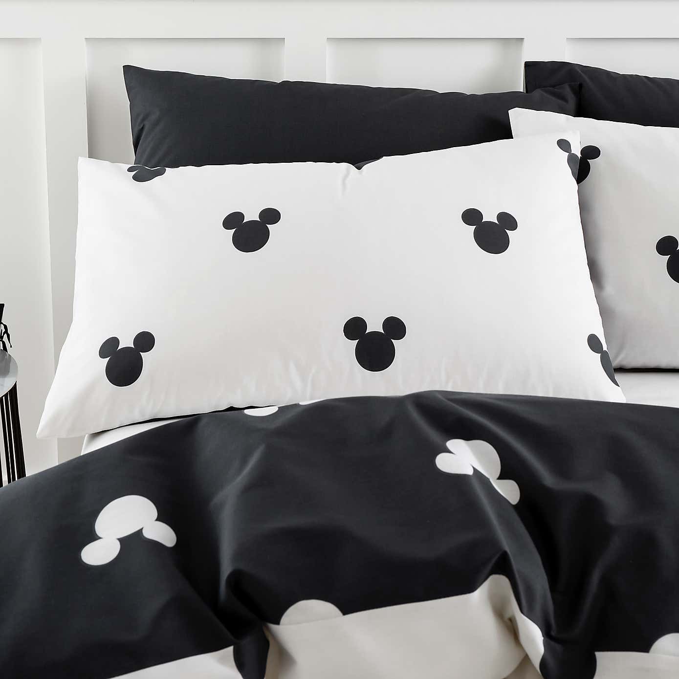 Mickey Mono Duvet Cover and Pillowcase Set
