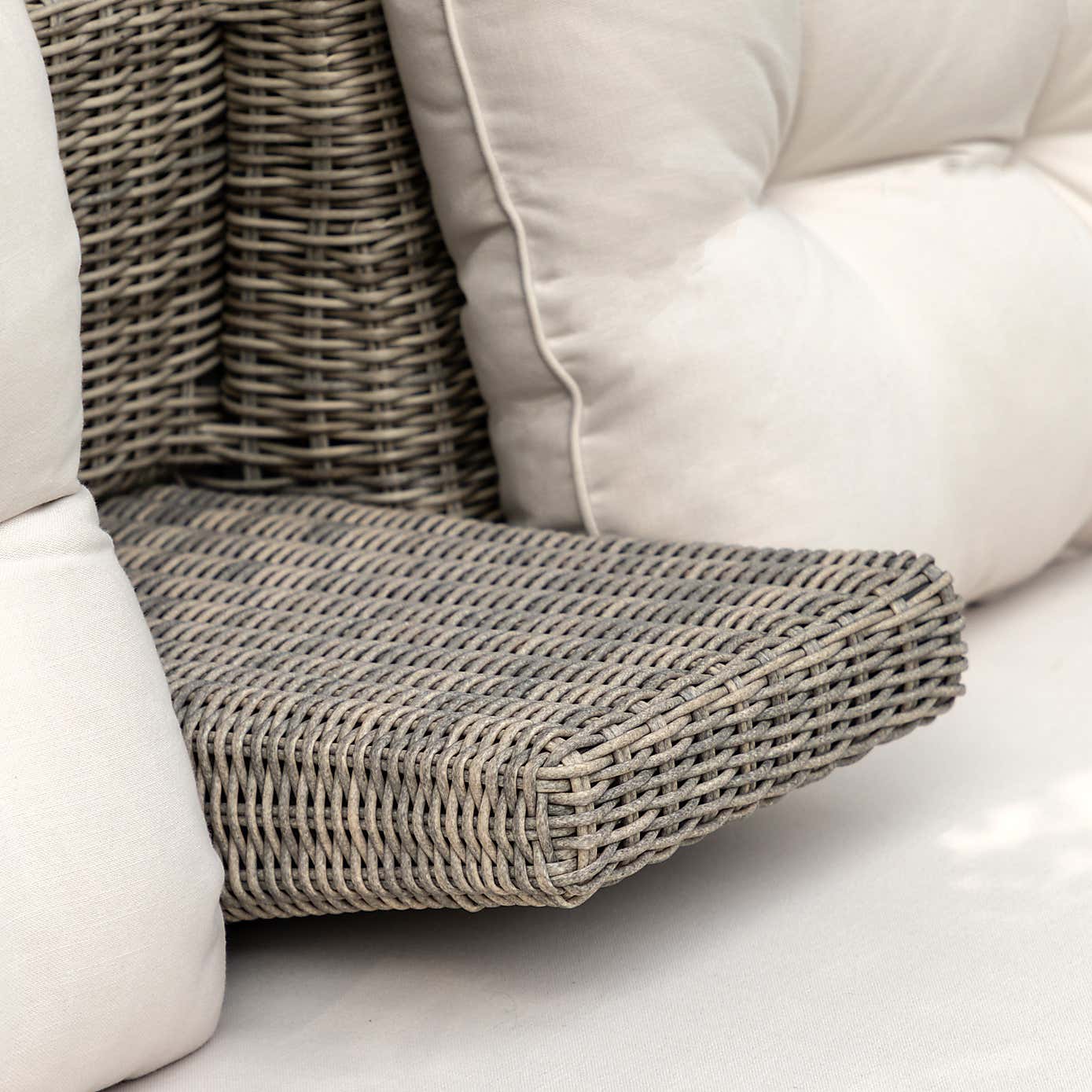 Cedar & Sage Ortona Outdoor 2 Seater Storage Sofa