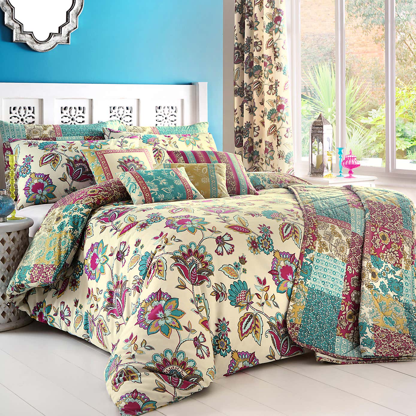 Dreams and Drapes Marinelli Reversible Duvet Cover and Pillowcase Set