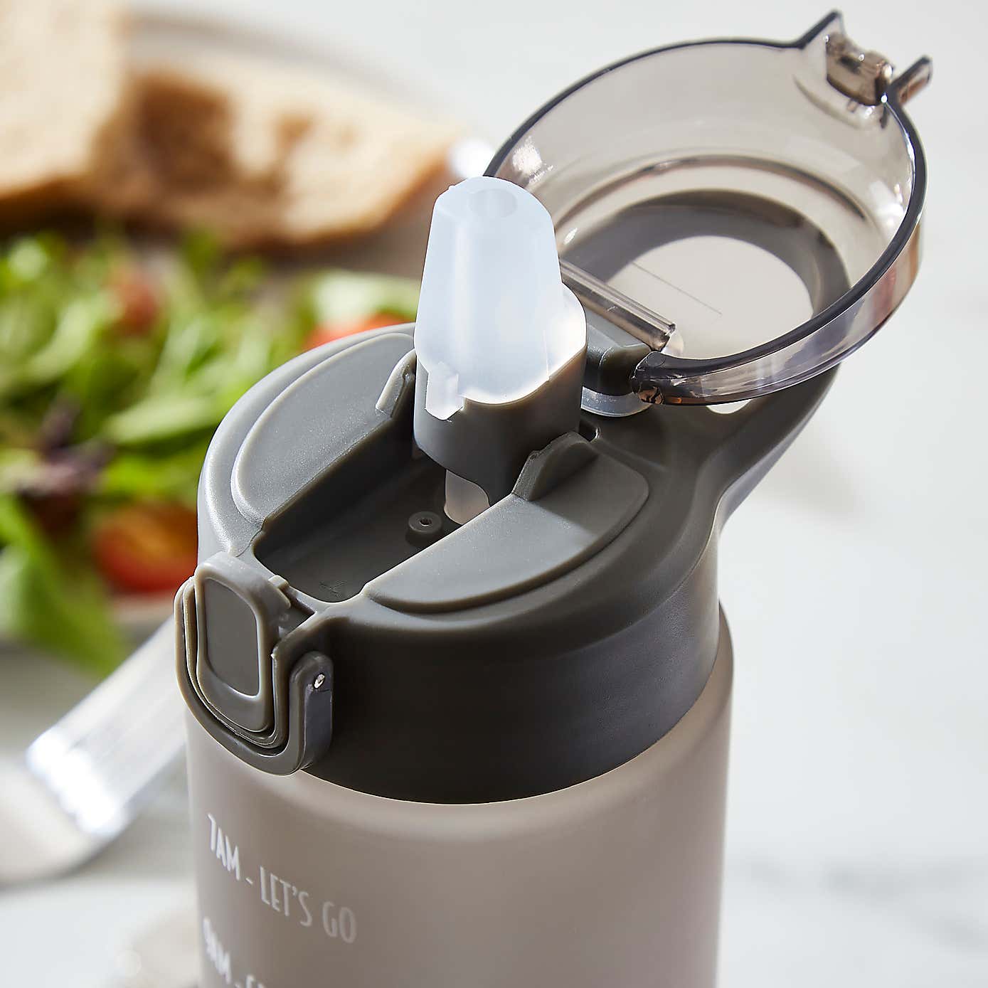 Ombre 900ml Water Tracker Bottle