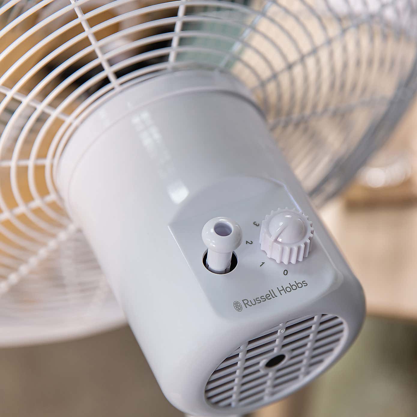Russell Hobbs Scandi Style 16 Inch Pedestal Fan