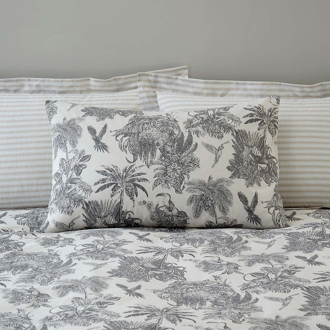 Amazonia Toile Reversible Duvet Cover and Pillowcase Set