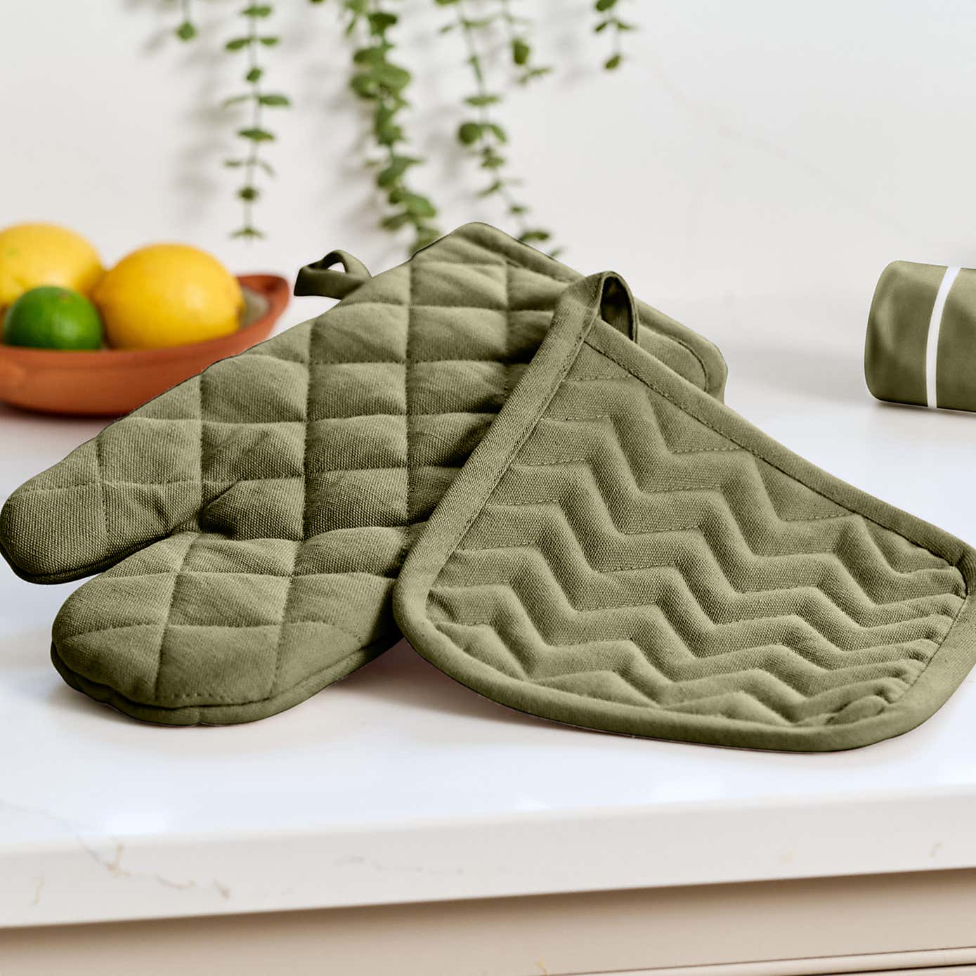 Dexam Set of 2 Love Colour Single Oven Gloves