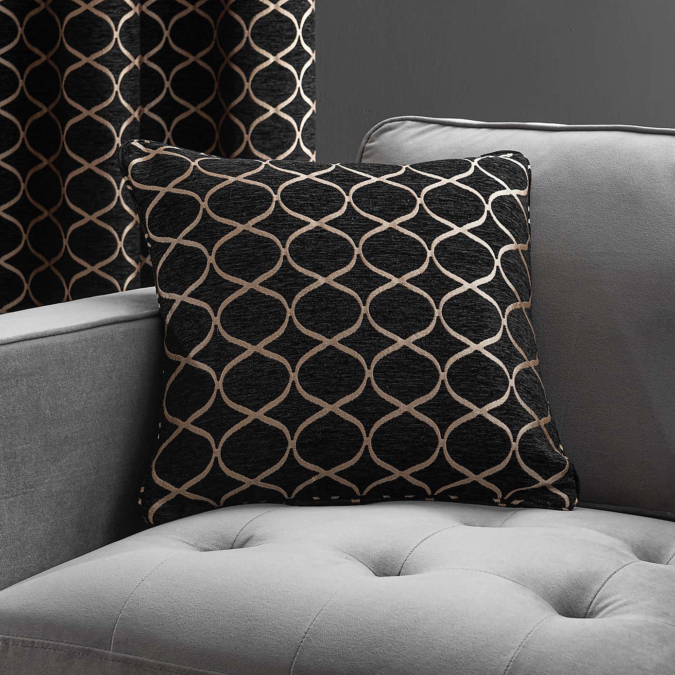 Ogee Chenille Cushion