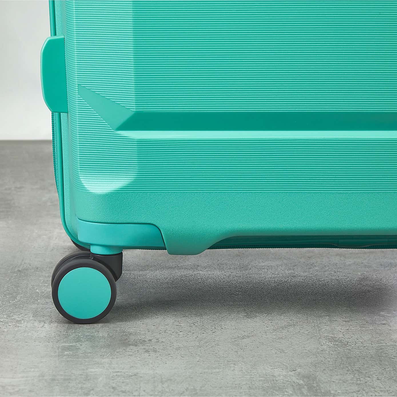 Rock Luggage Tulum Suitcase