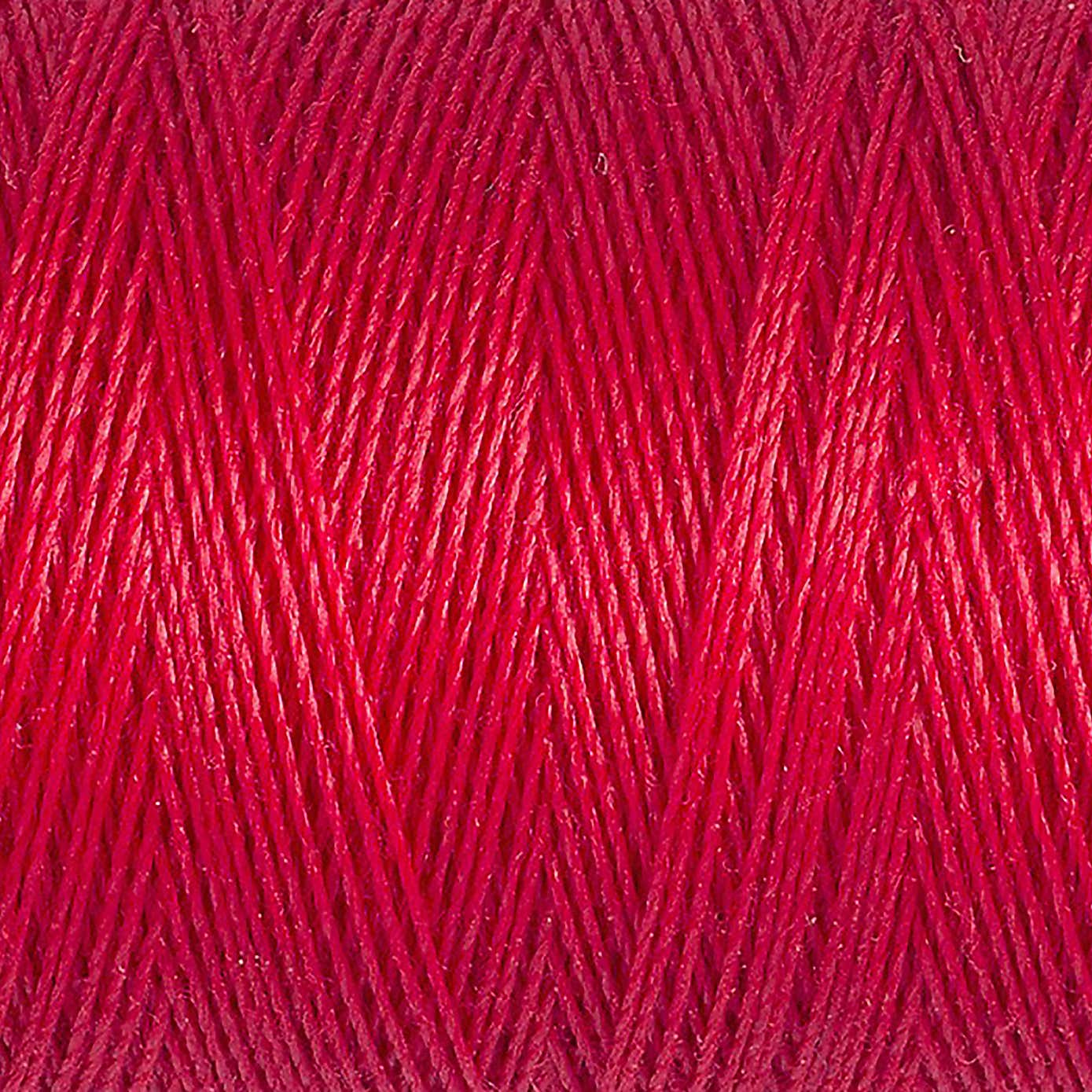 Gutermann Sew All Thread Apple Red (156)