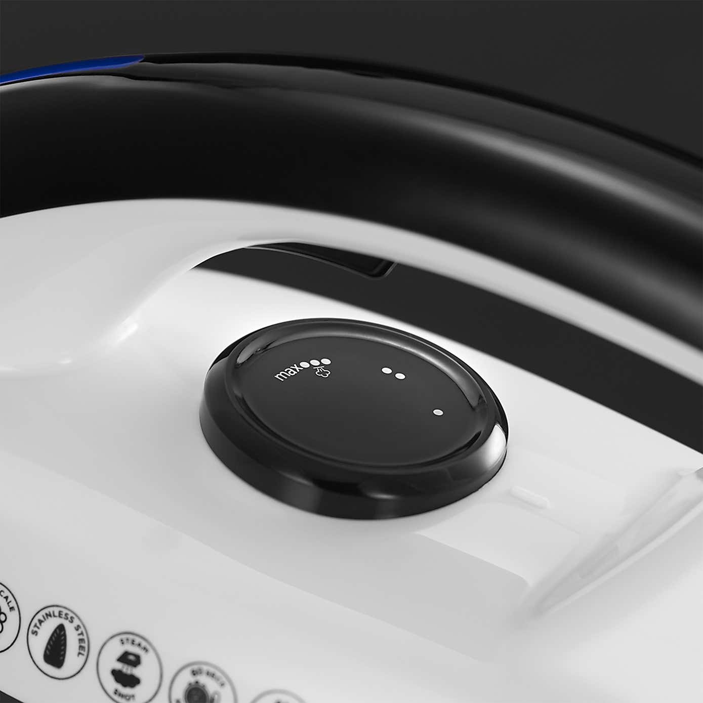 Russell Hobbs 2400W Steam Power Steam Generator