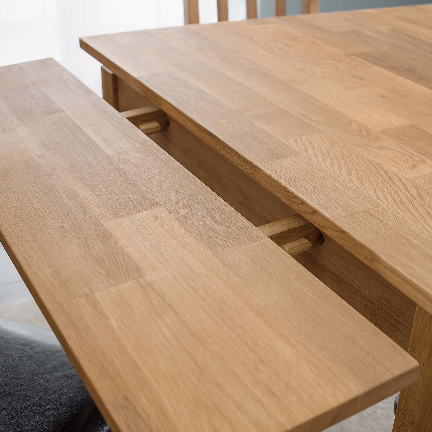 Coxmoor Extendable Dining Table Oak