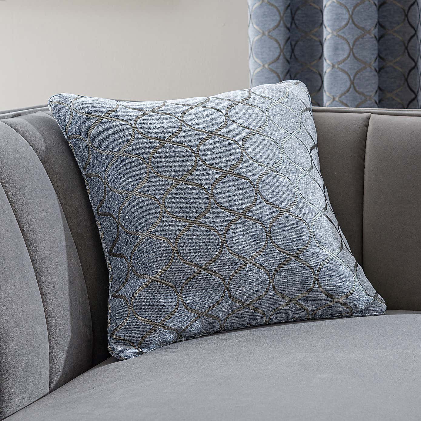 Ogee Chenille Cushion