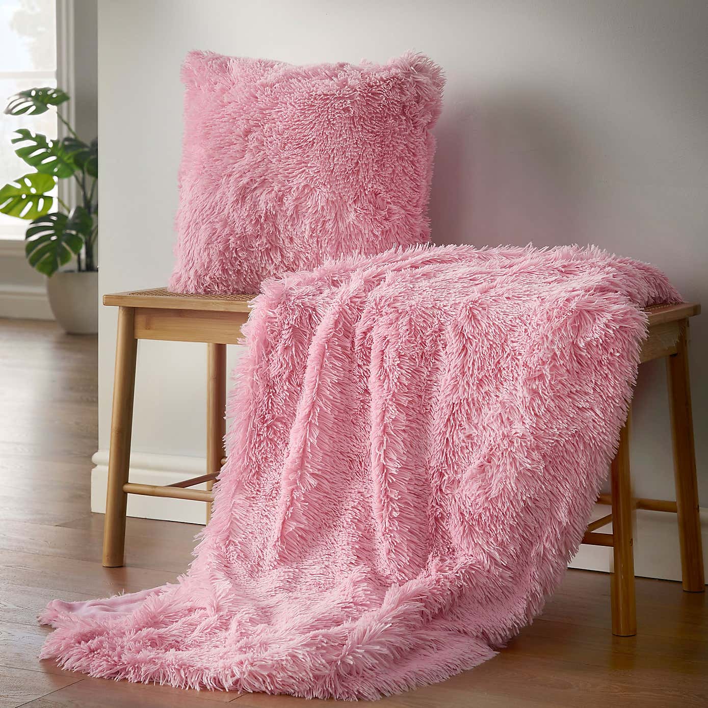 Catherine Lansfield Cuddly Deep Pile Throw