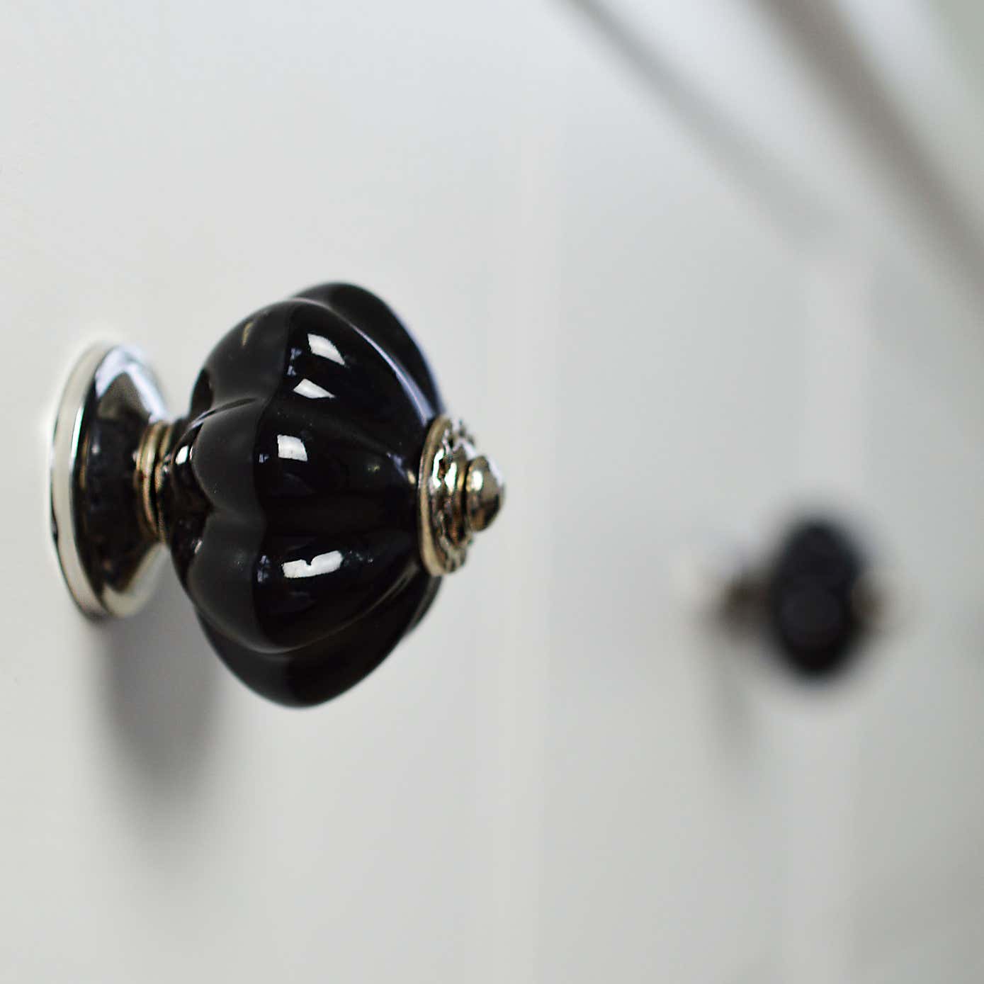 Pack of 6 Nicola Spring Flower Shaped Drawer Knobs