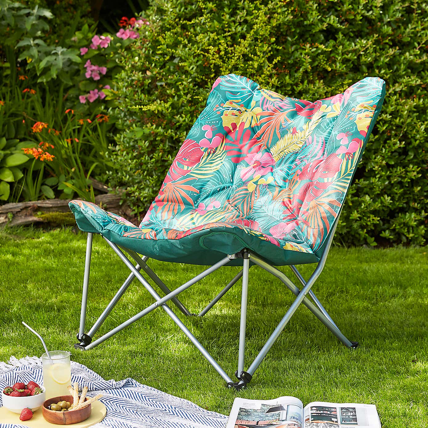 Padded Butterfly Chair, Black