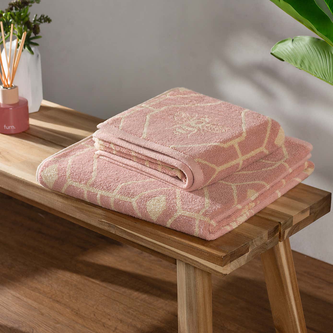 furn. Deco Bee Cotton Bath Towel