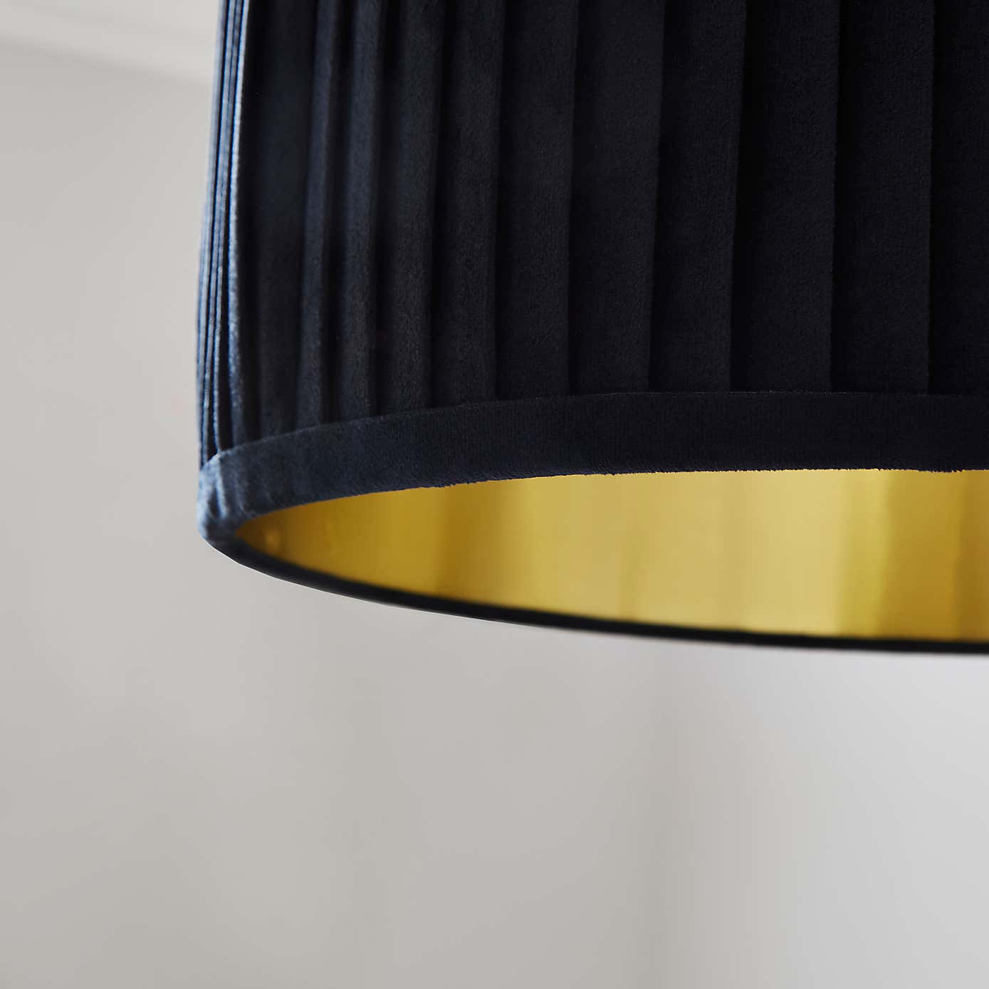 Sawyer Pleated Velvet Drum Lamp Shade
