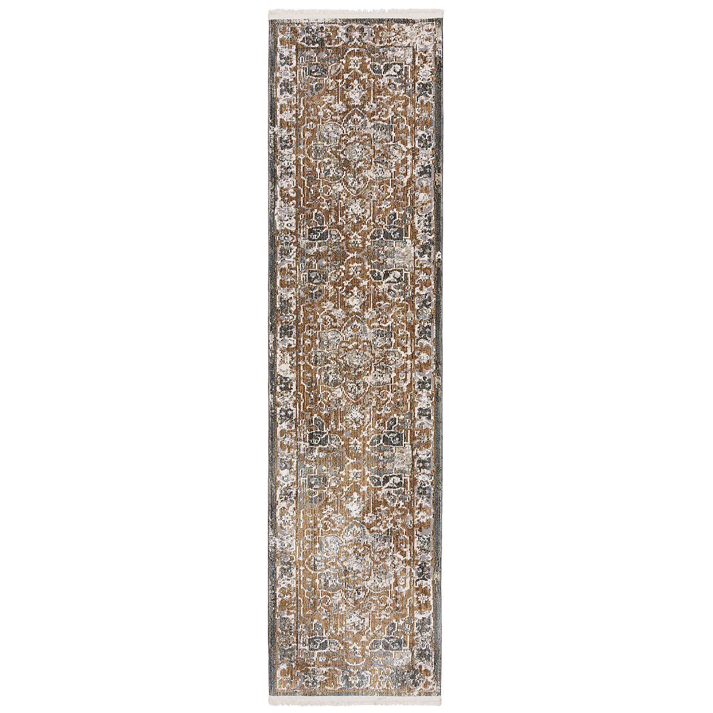 Soraya Traditional Runner