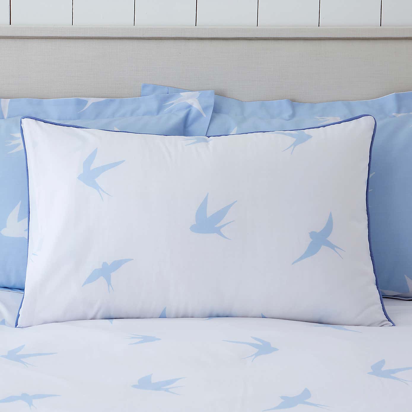 Coastal Birds Blue Reversible Duvet Cover and Pillowcase Set
