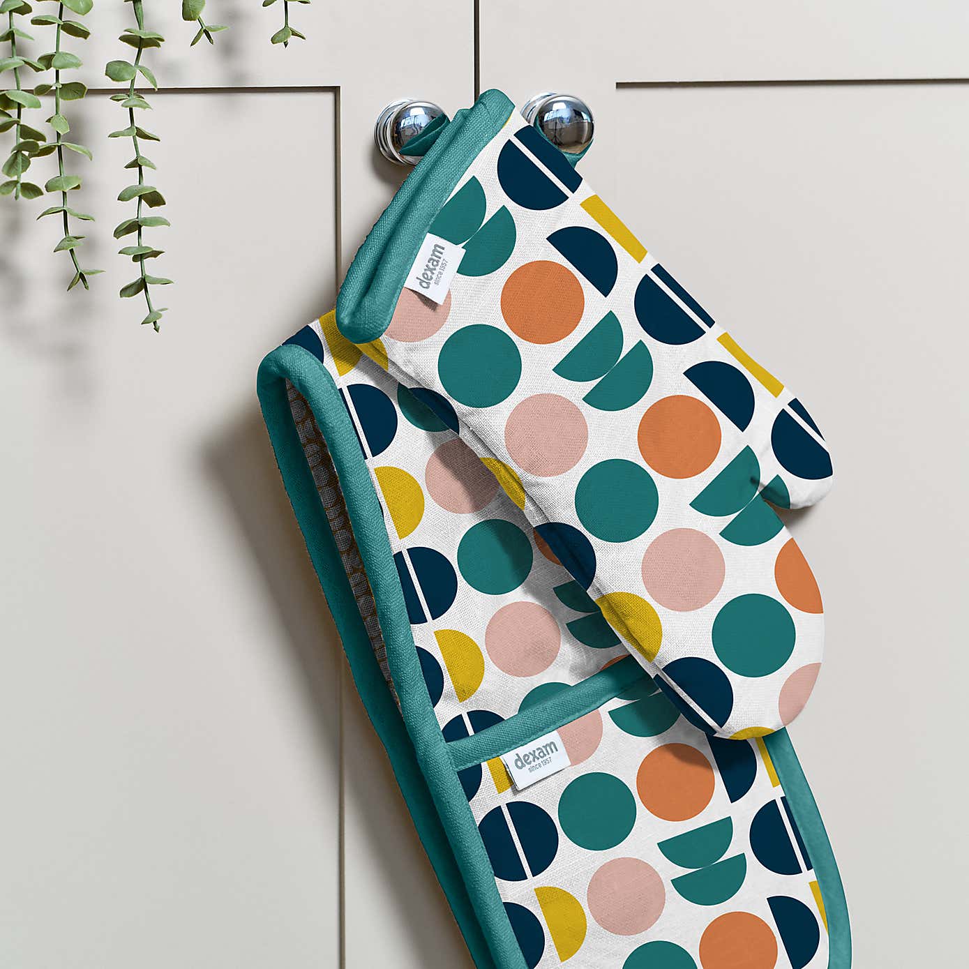 Dexam Retro Spot Teal Cotton Gauntlet