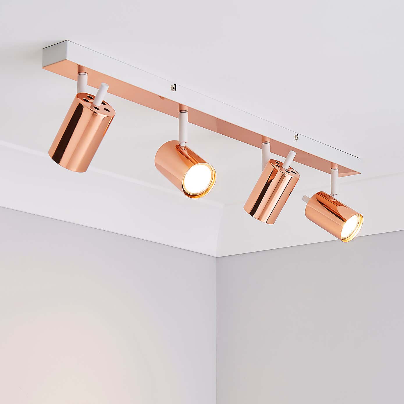 Carter 4 Light Spotlight