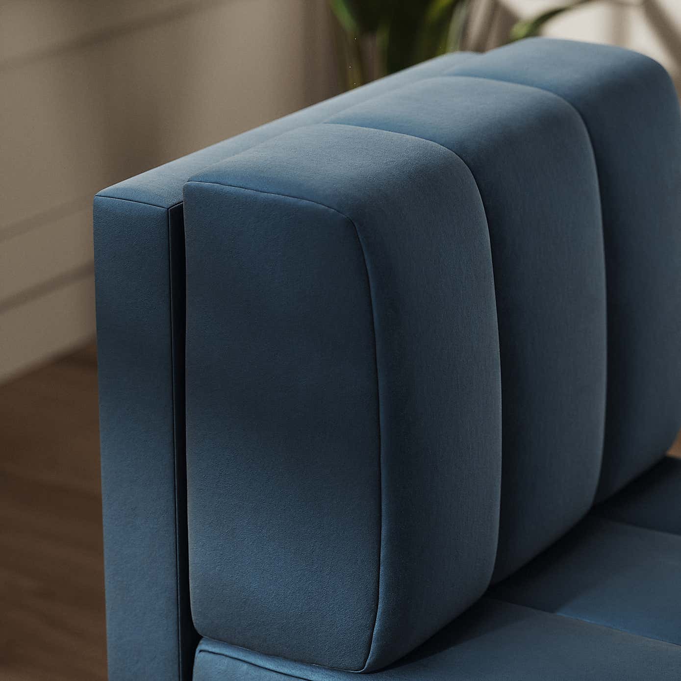 Amali Small Dining Bench, Matte Plush Velvet