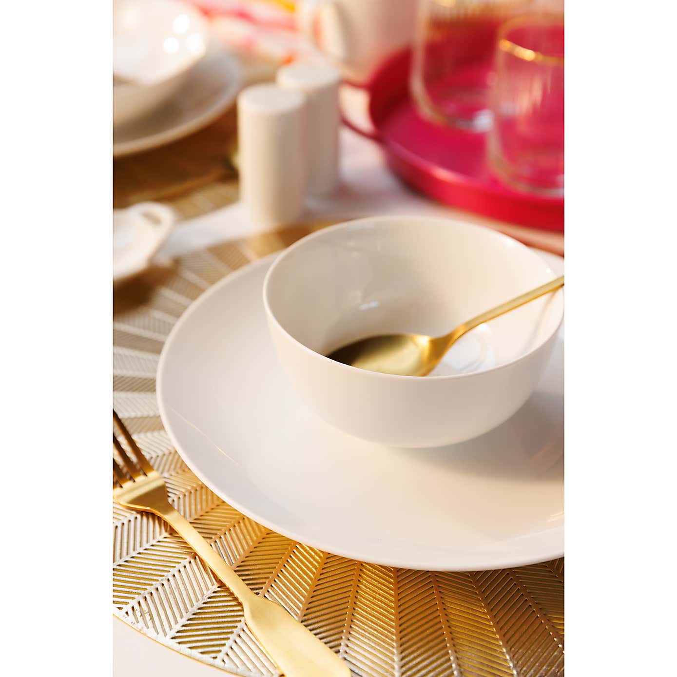 Mikasa Set of 4 White Porcelain Dinner Plates