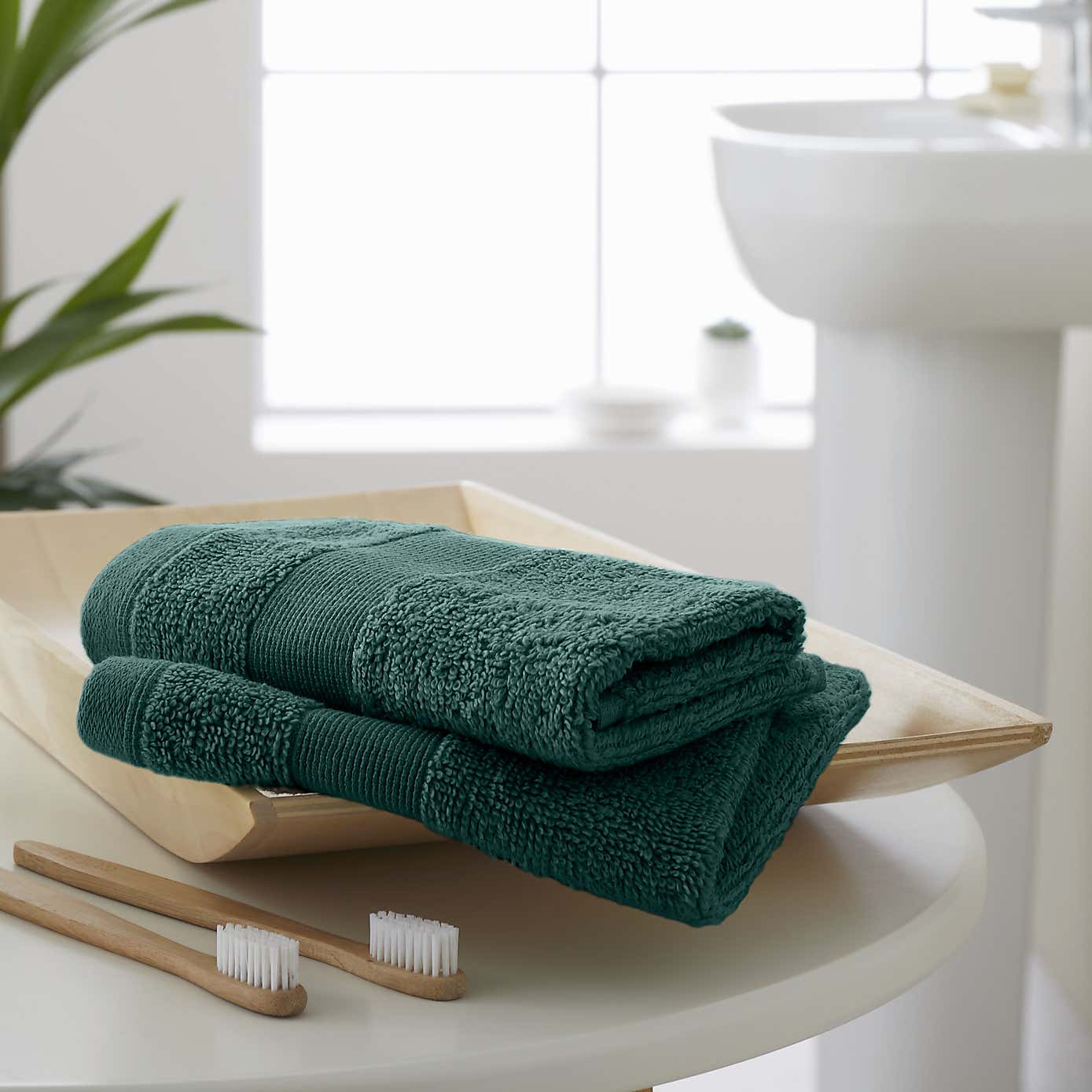 Set of 2 Catherine Lansfield Anti Bacterial Face Cloths