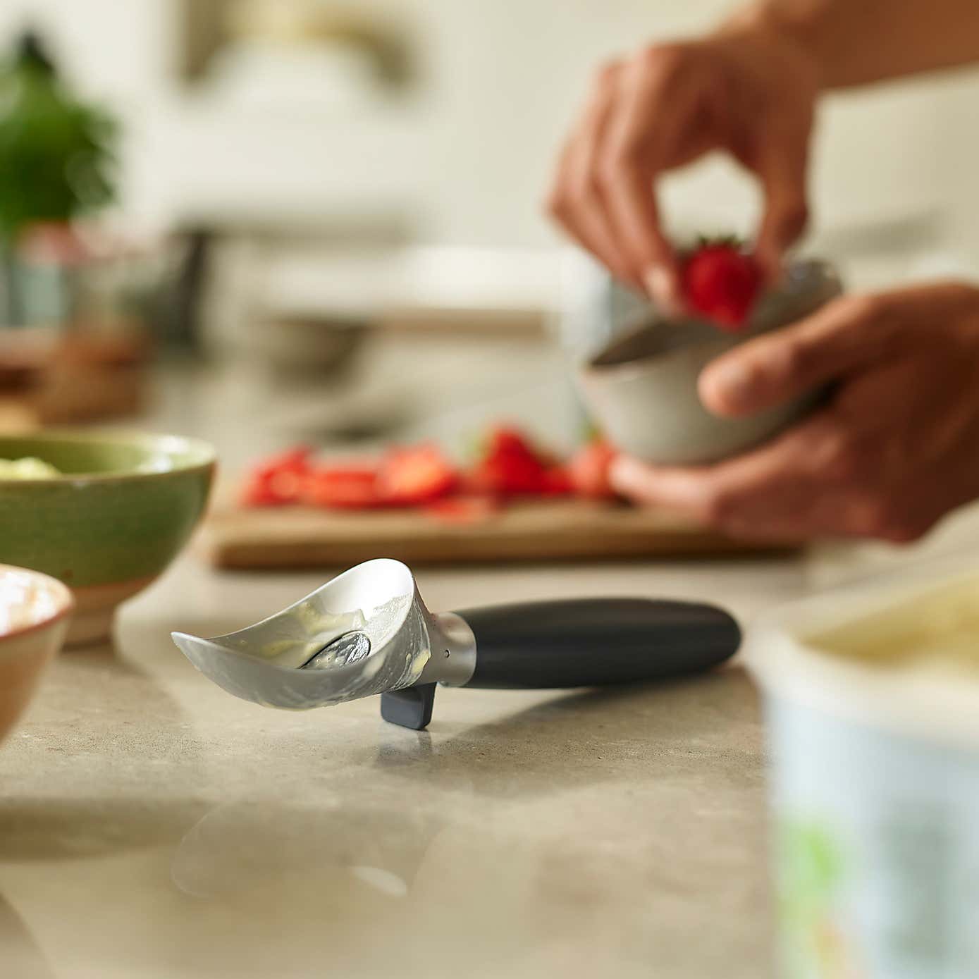 Joseph Joseph Elevate Ice Cream Scoop