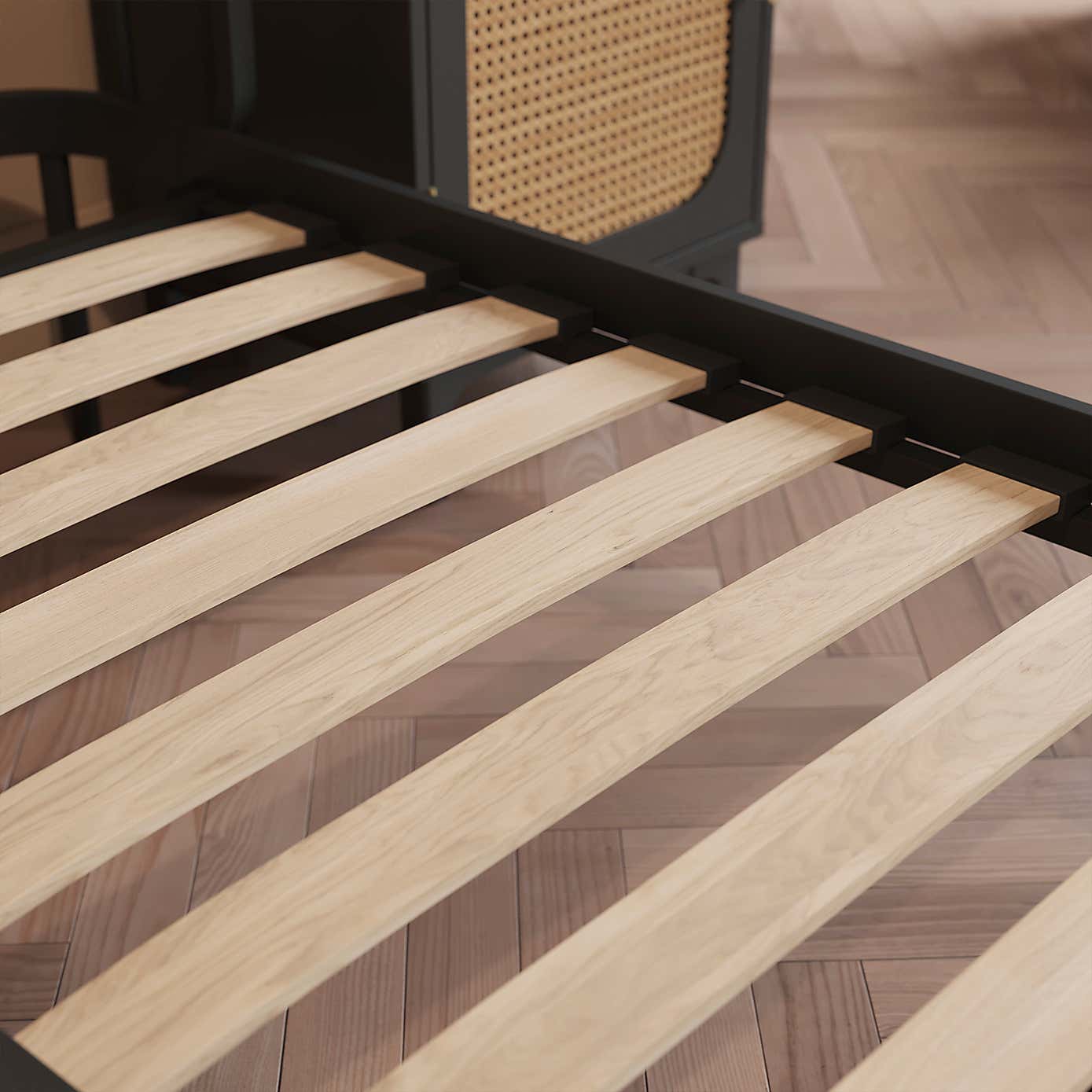 Elliot Curved Spindle Bed