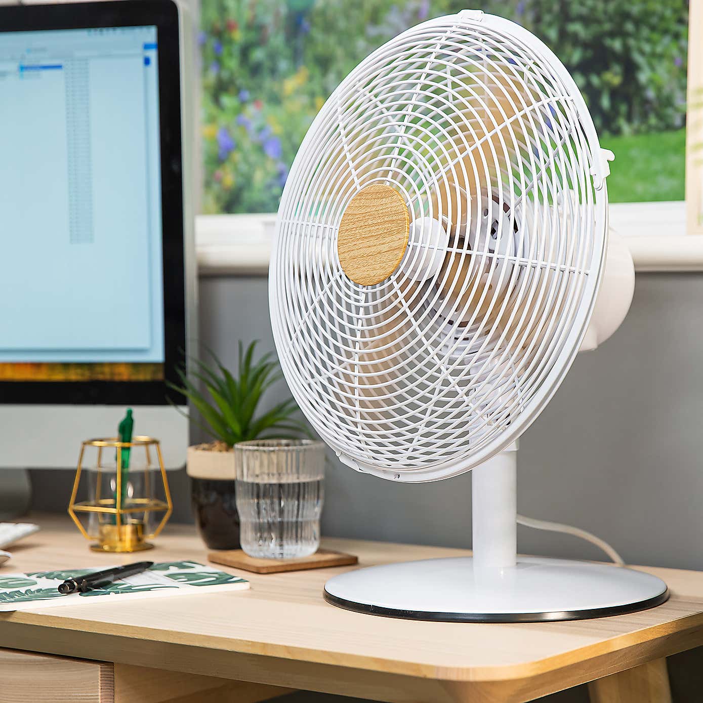 Russell Hobbs Scandi Style 12 Inch Desk Fan