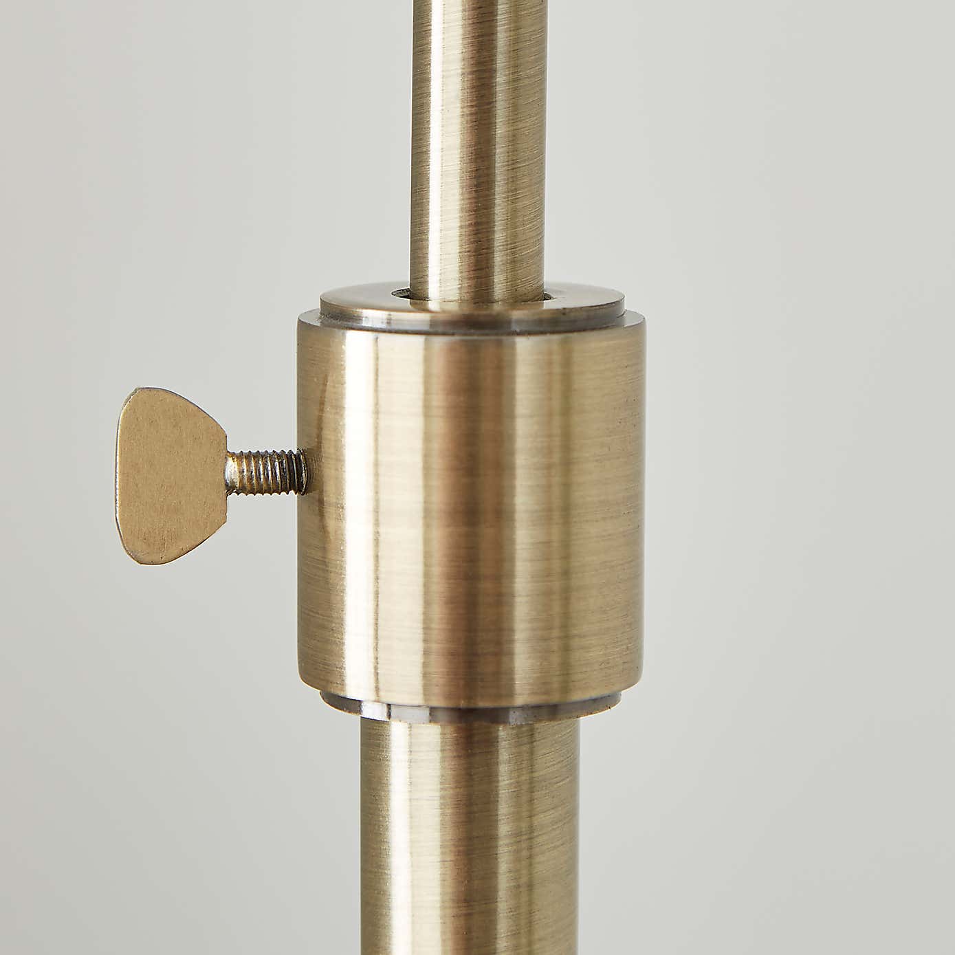 Alloura Mid Century Adjustable Tripod Floor Lamp