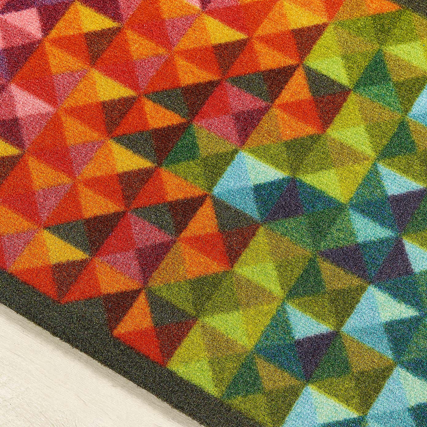 Marvel Triangles Washable Runner