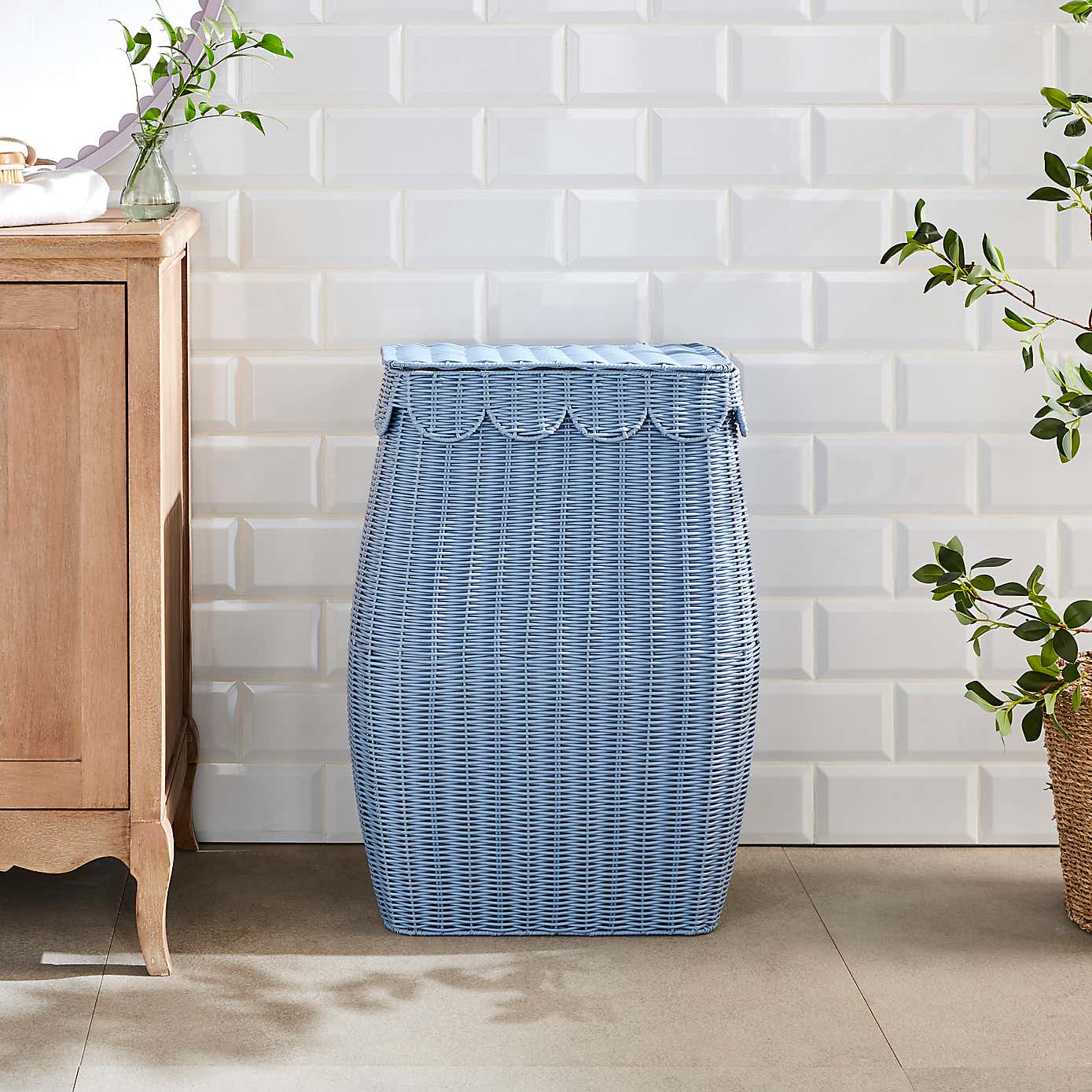 Heart and Soul Scalloped Laundry Basket